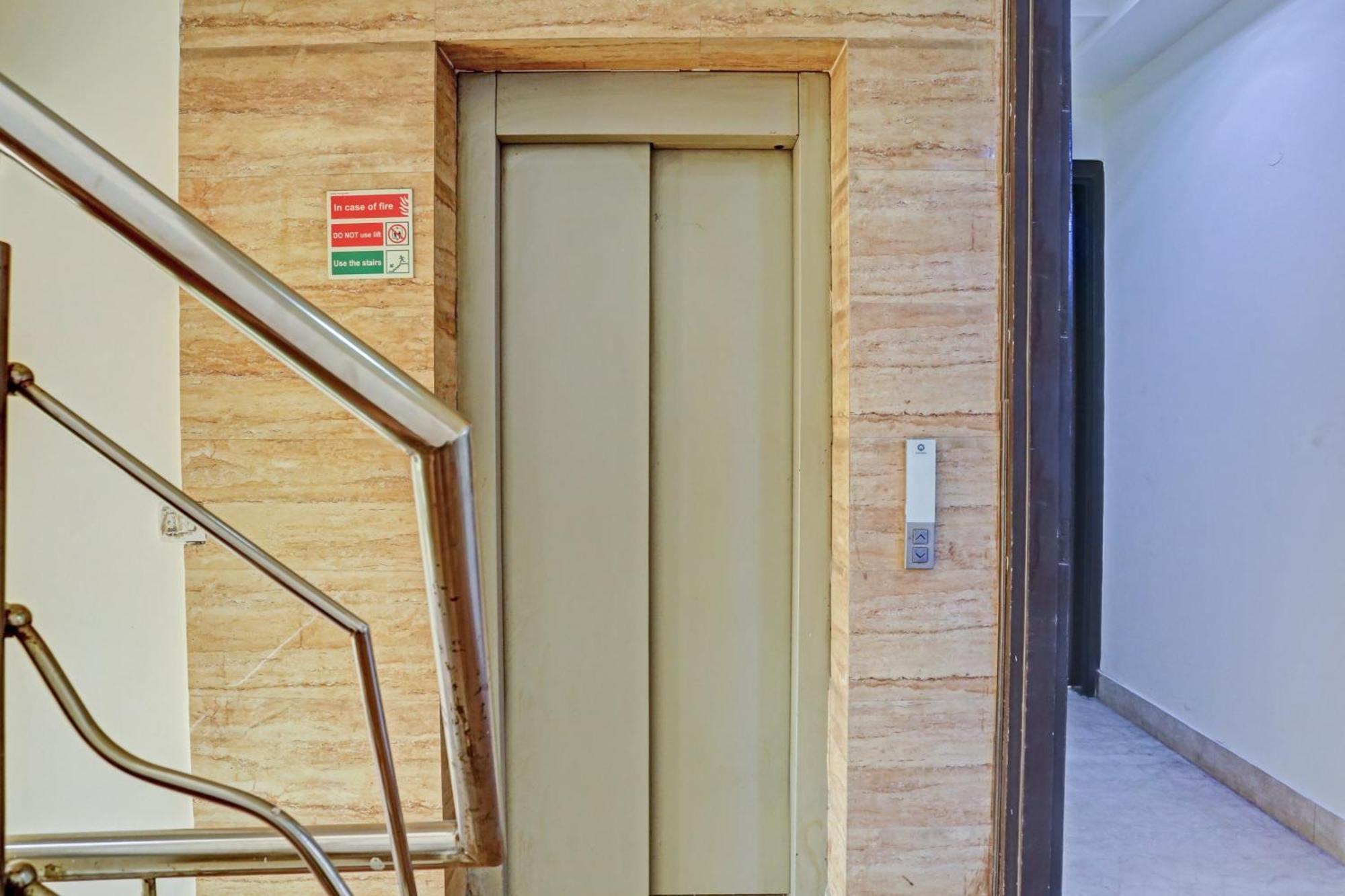 Hotel O Golden Key Inn Punjabi Bagh Új-Delhi Kültér fotó